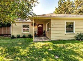 210 SE 2nd St, College Place, WA 99324