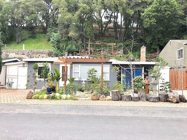 1st image of 114 Yosemite Way