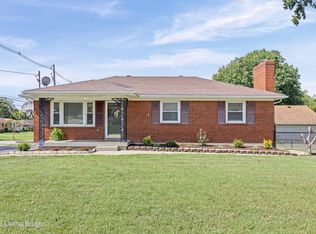 6908 Ledgerock Rd, Louisville, KY 40219