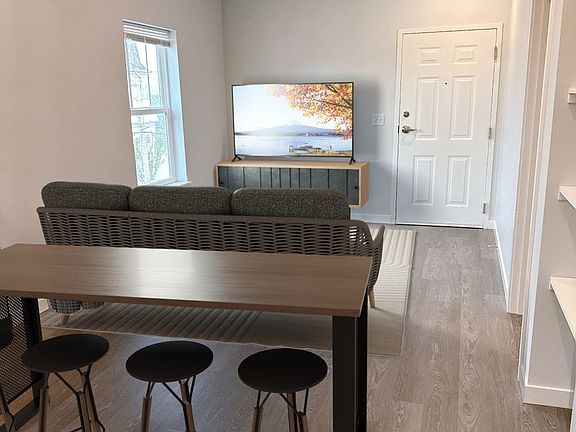 3rd image of 600 E Maple St Unit 305