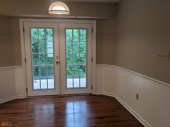 3rd image of 130 Beth Ct
