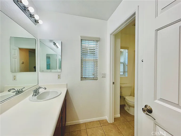 14602 Longwood Ave — Photo 25
