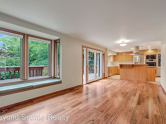 4th image of 6916 Twin Hills Dr W