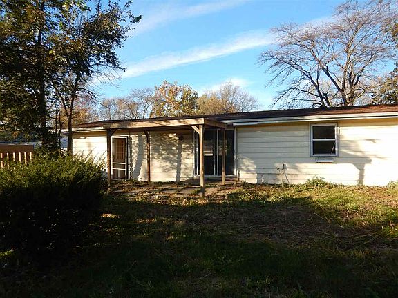 2nd image of 1964 Renfrew Dr