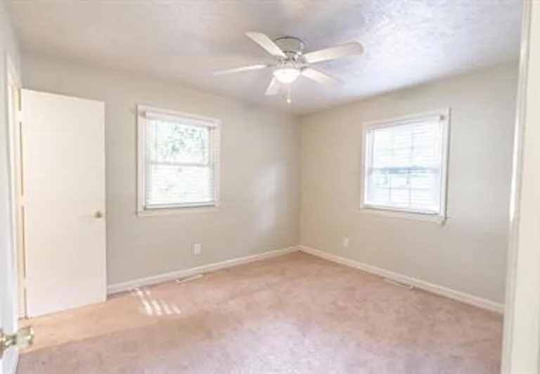 205 N Glover St — Photo 34