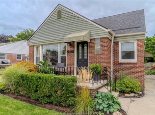 2333 Kildare Rd, Windsor, ON N8W2X6