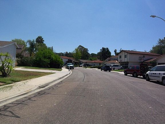 4th image of 1835 Lindsley Park Dr
