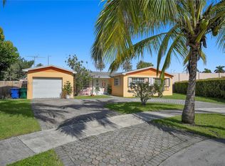 10200 SW 103rd Ct, Miami, FL 33176