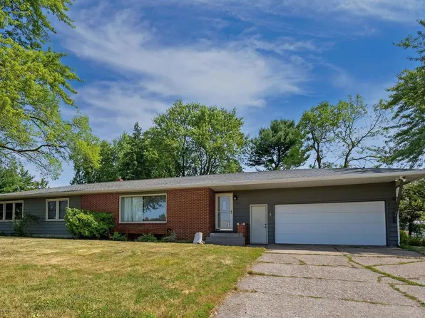 1613 N PEACH AVENUE, Marshfield, WI 54449