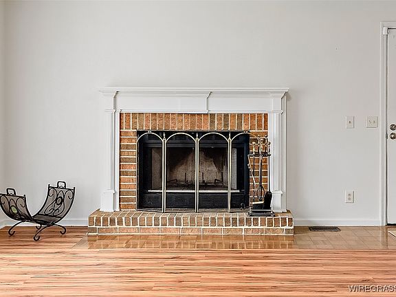 5th image of 703 Dorsey St