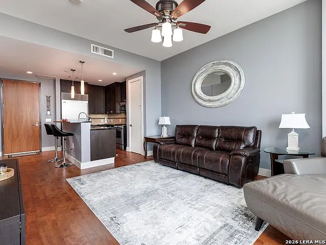 610 E Market St #2904 — Photo 6