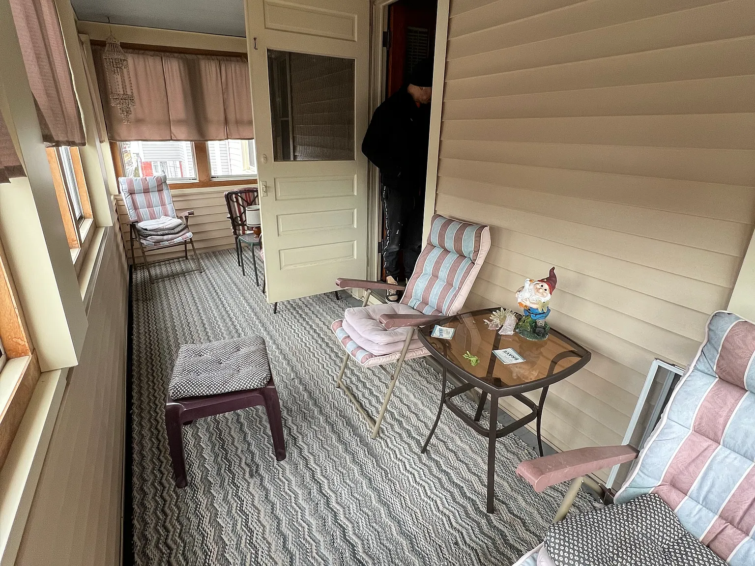 3 bed, $2,500 — Photo 2