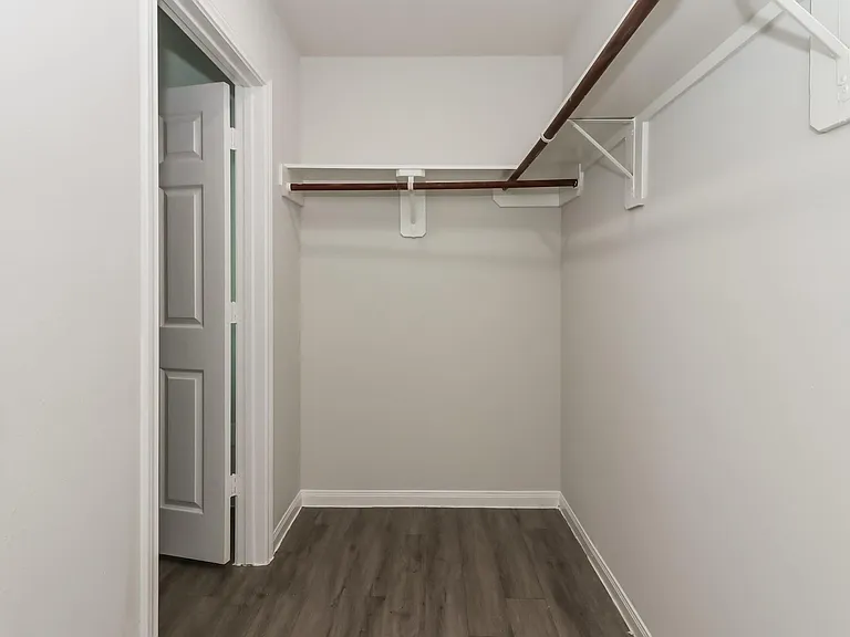 5802 Santa Bernadetta — Photo 12
