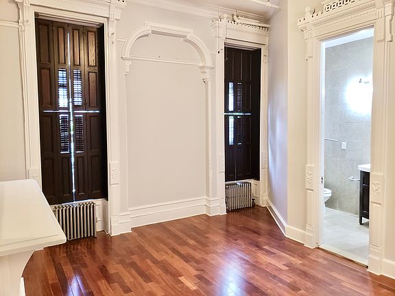 5th image of 99 Halsey St APT 2