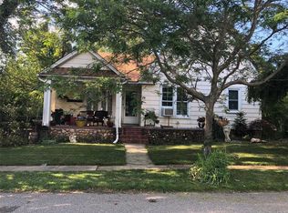 29 Kensington Rd, Babylon, NY 11702