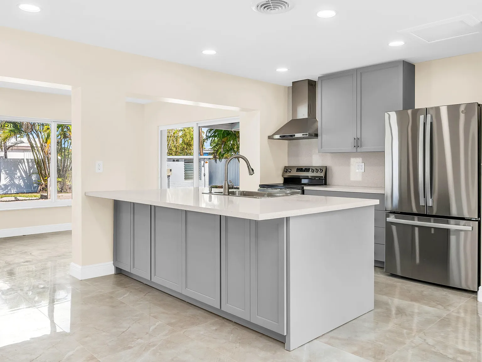 4 bed, 2.0 bath, 1794 sqft, $4,999 — Photo 4