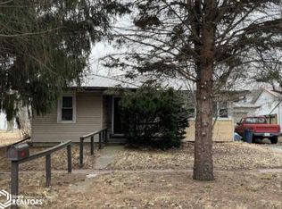 304 E Ash St, Winfield, IA 52659