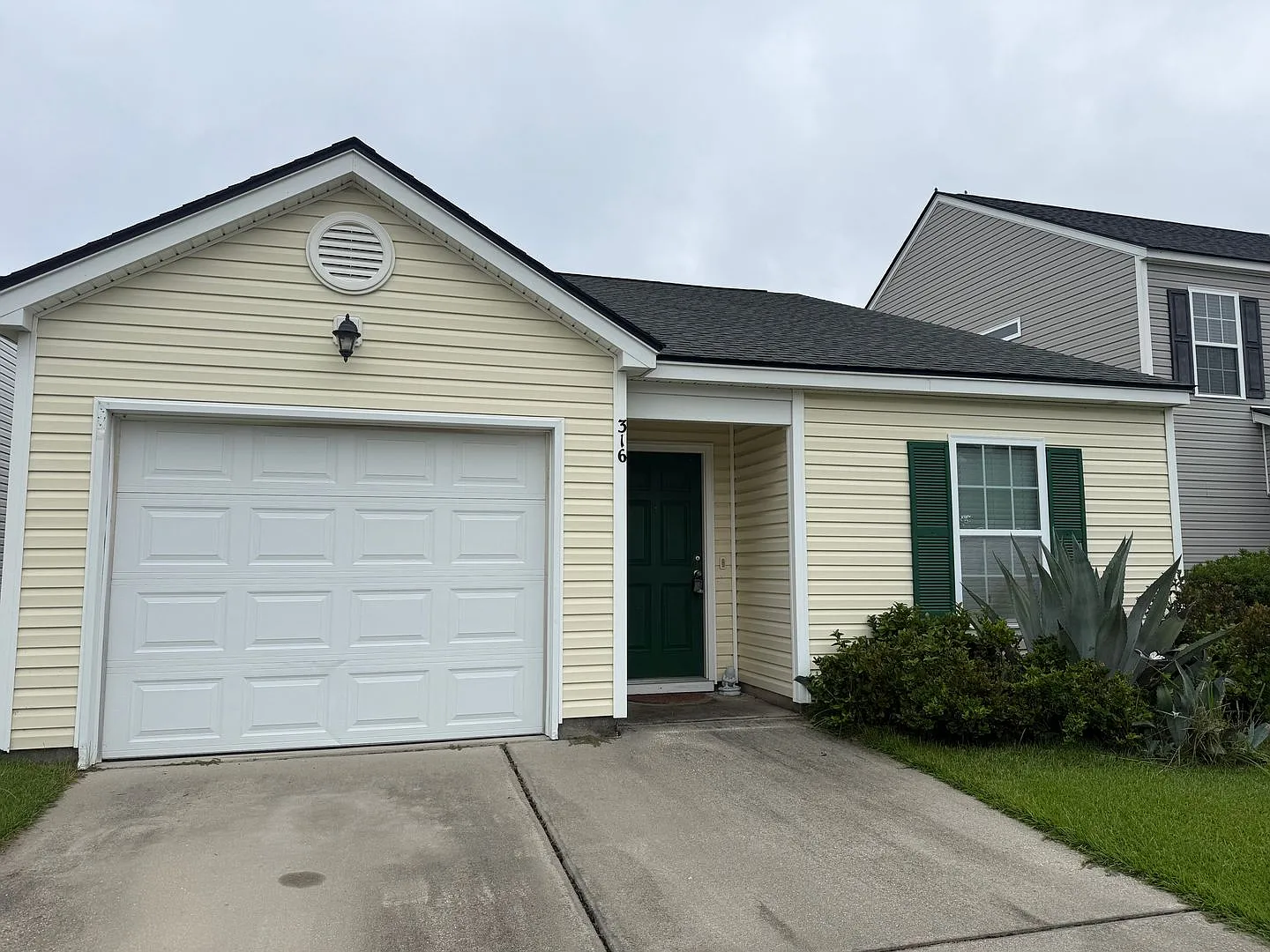 316 Salkahatchie Street Lakes of Summerville — Photo 1