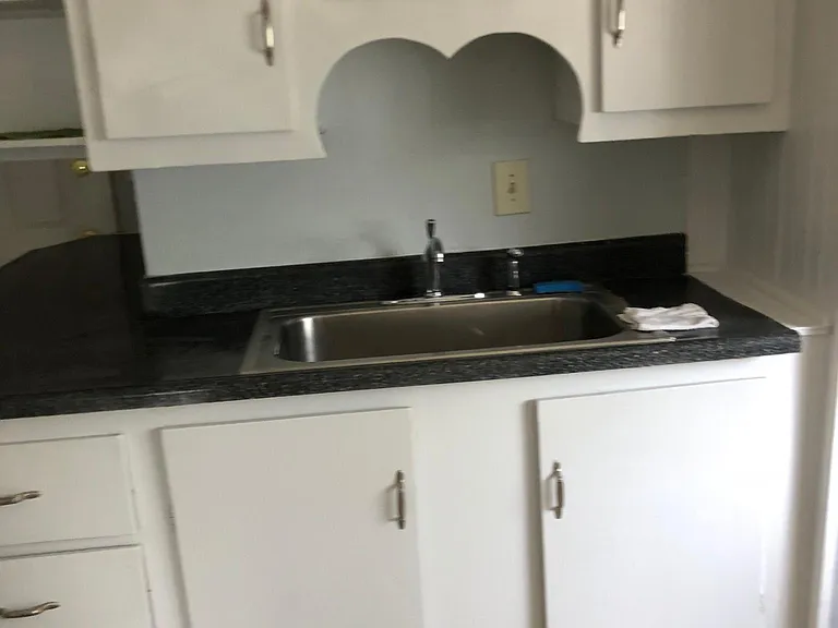 145 Blaine St #1F — Photo 1