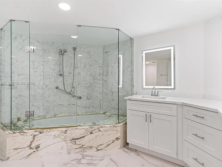 2100 S Ocean Ln #1002 — Photo 20
