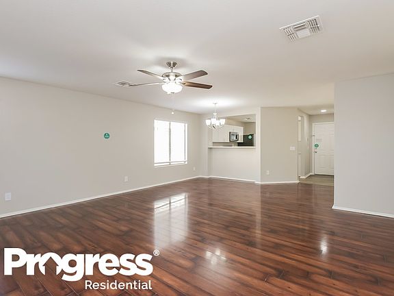 3rd image of 124 S Valle Verde