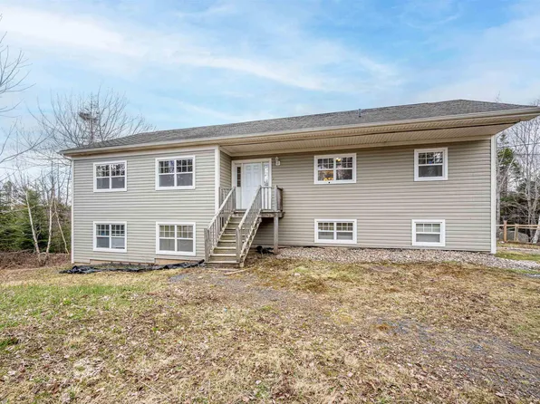 3094 Saint Margarets Bay Rd, Timberlea, NS B3T 1H5