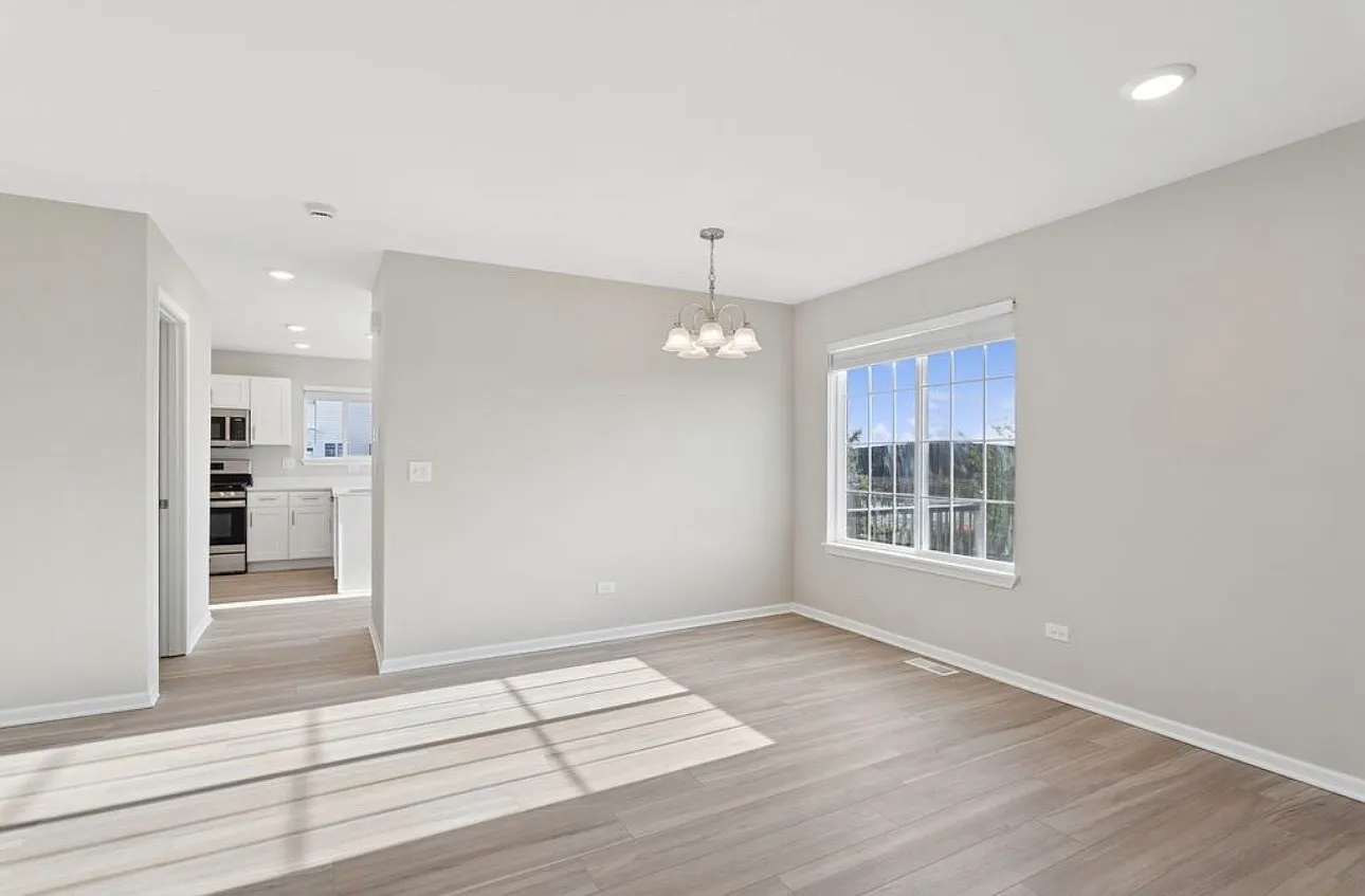 2 bed, 1757 sqft, $2,900 — Photo 3