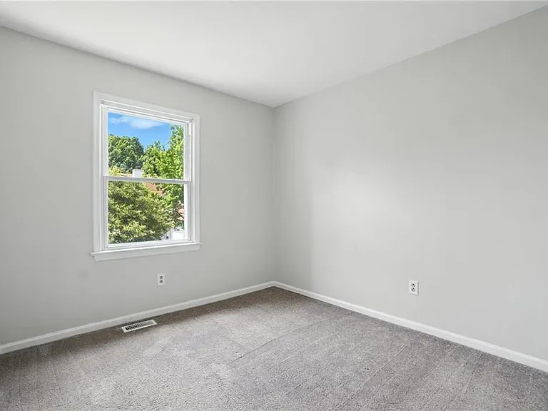 4636 Marlwood Way — Photo 4