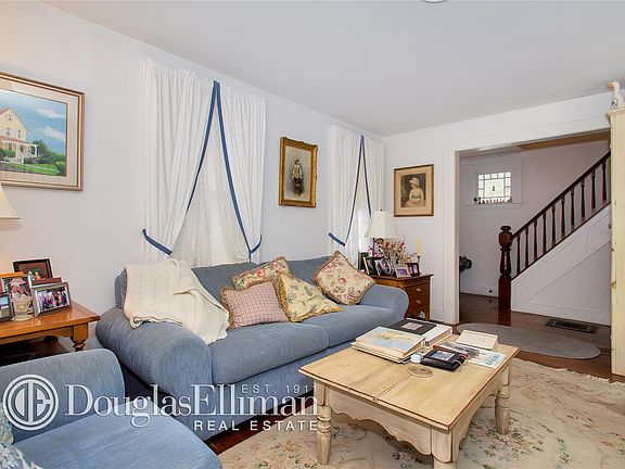 4th image of 22 Highland Ct