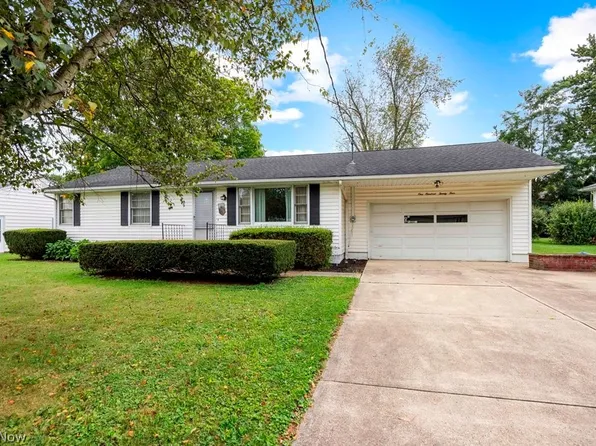 124 Yunker Ct, Elyria, OH 44035
