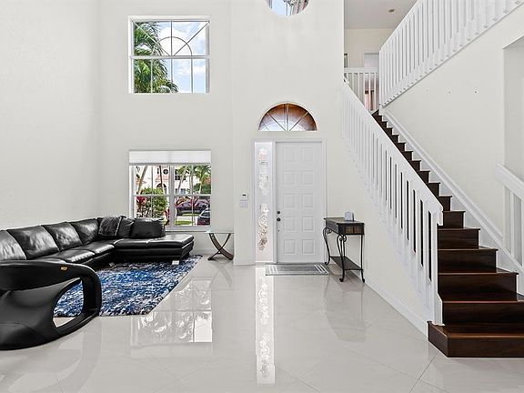 5th image of 9728 Vineyard Court