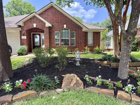 22 Heron Hollow Ct, Spring, TX 77382