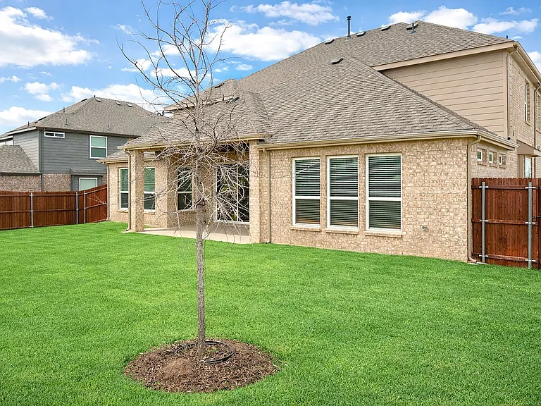 1609 Whisperwood Way — Photo 37