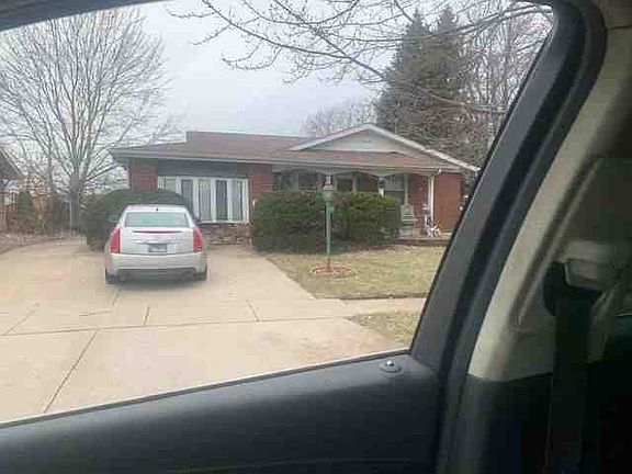 3rd image of 16520 Brockton Ln
