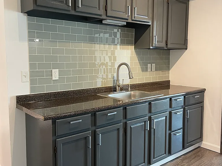144 Main St #3 — Photo 7