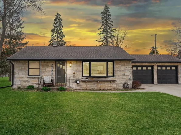W226S9025 Marianne AVENUE, Big Bend, WI 53103