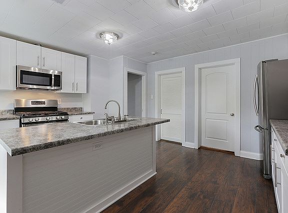 2nd image of 14314 Beacon Ave #1