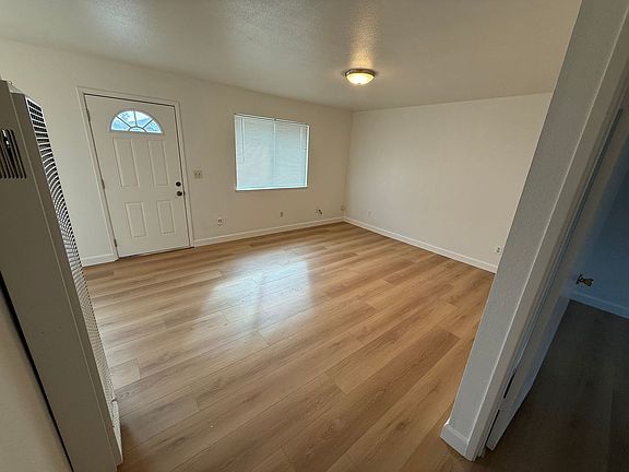 5th image of 11521 Poole St APT 2