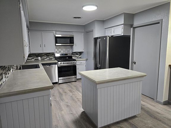3rd image of 809 N 21st St