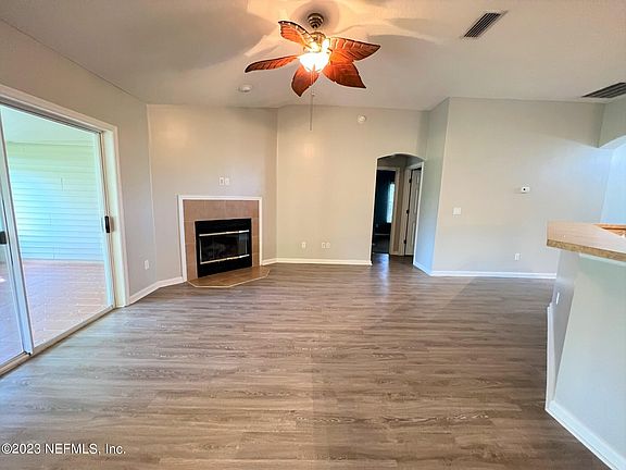 4th image of 2427 CREEKFRONT Drive