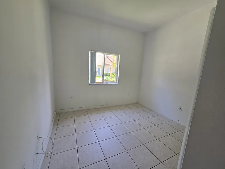 21500 SW 87th Ct — Photo 5