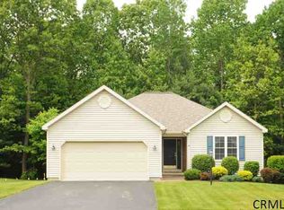 11 Sundance Dr, Saratoga Springs, NY 12866