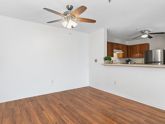 5th image of 128 Bertram Dr Unit C