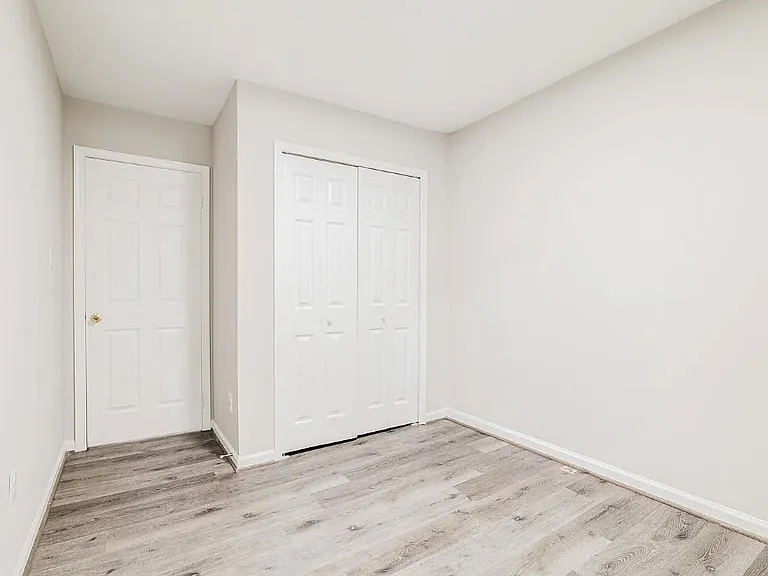 10885 Oak Green Ct — Photo 34