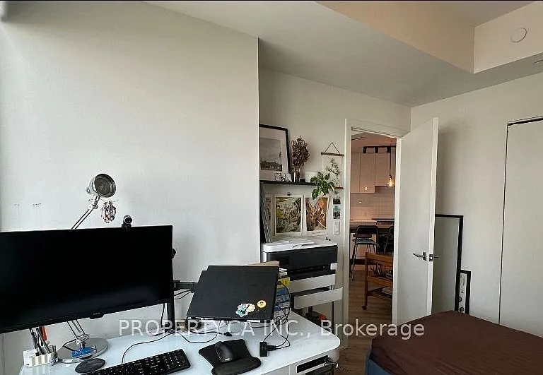 49 E Liberty St #1407 — Photo 23