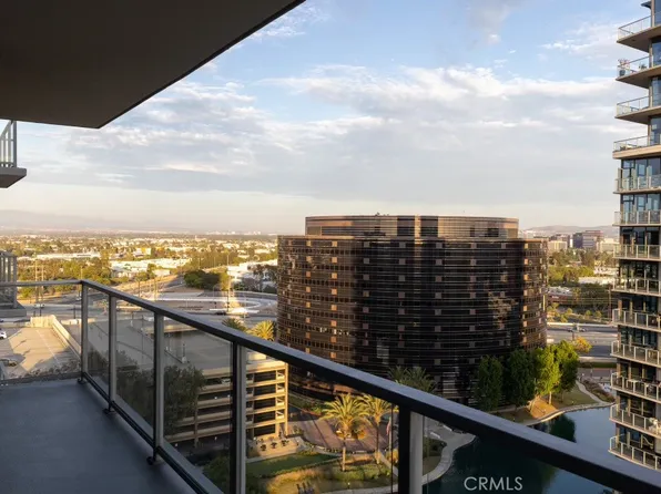 9 Macarthur Pl, Santa Ana, CA