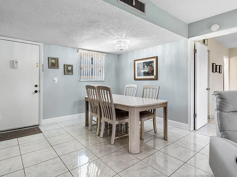 721 Lori Dr #208 — Photo 13
