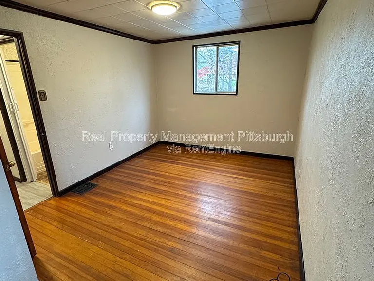 2837 Capitol St — Photo 6