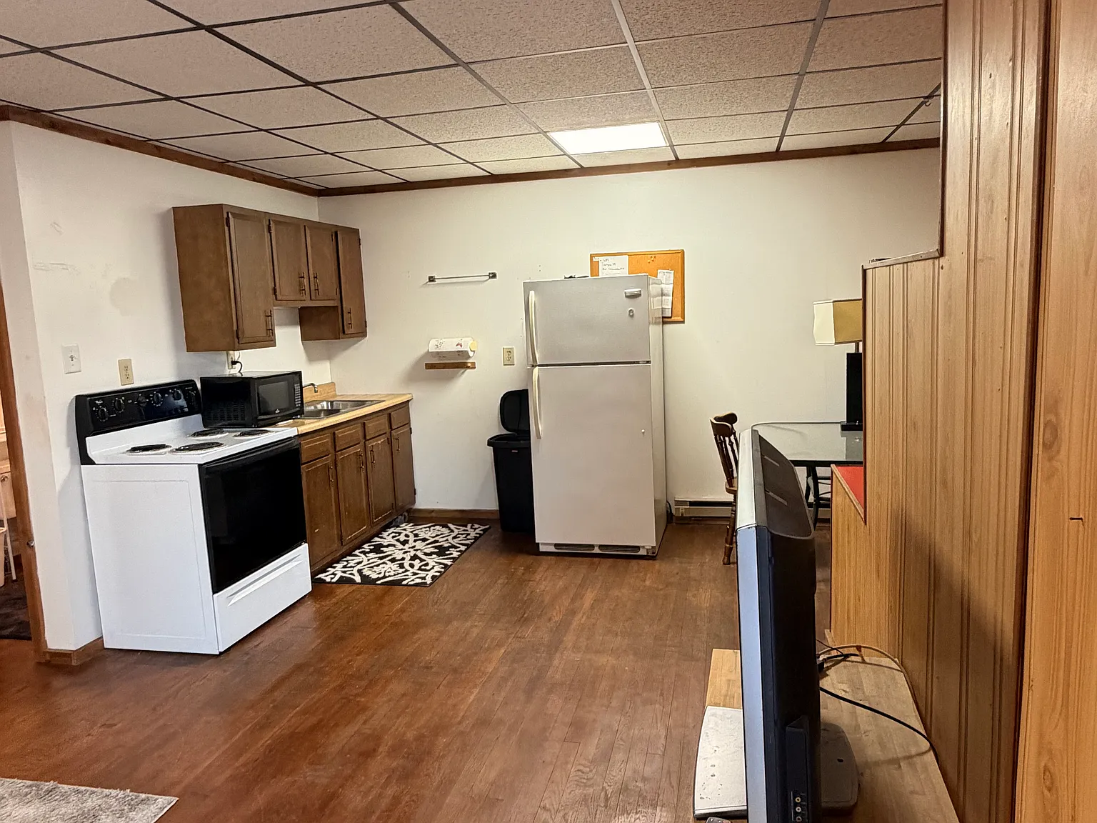 2 bed, $600 — Photo 2