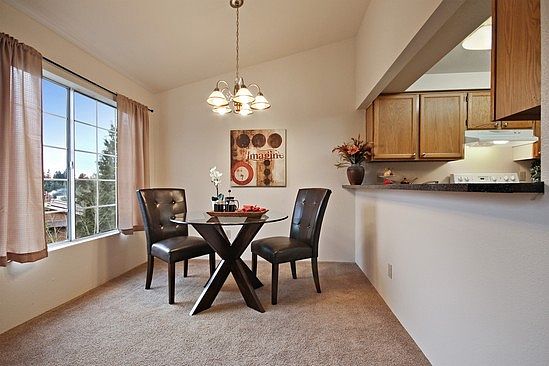 3rd image of 12712 NE 144th St APT C303